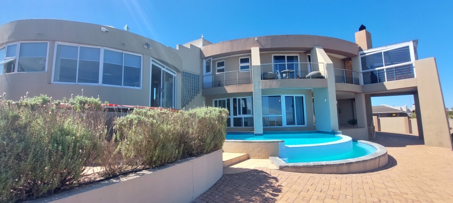 5 Bedroom Property for Sale in Myburgh Park Western Cape